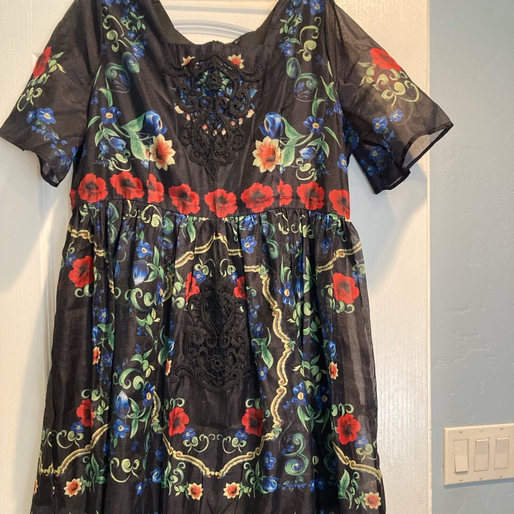 Like New Unbranded Embroidered Dress XL